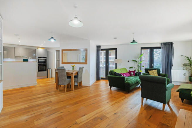 Sitting/Dining Room