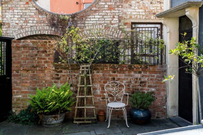 Private Entrance