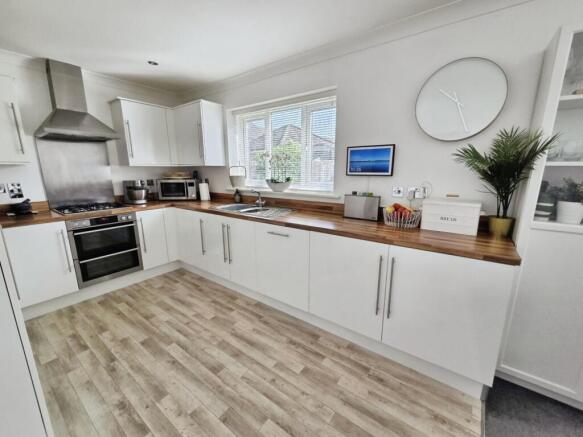 pbox-kitchen-323378.jpg