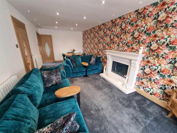 521547284_1286501939472443_5176085071937881796_n.j