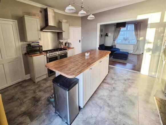 40529732-image001 20 283 29.jpg