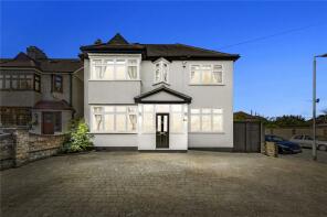 Photo of Southview Drive, Upminster, RM14
