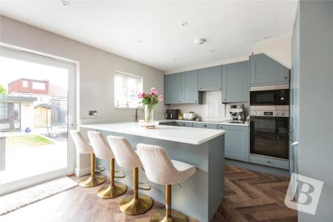 Kingfisher Road, Upminster, RM14