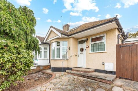 Derby Avenue, Upminster, RM14
