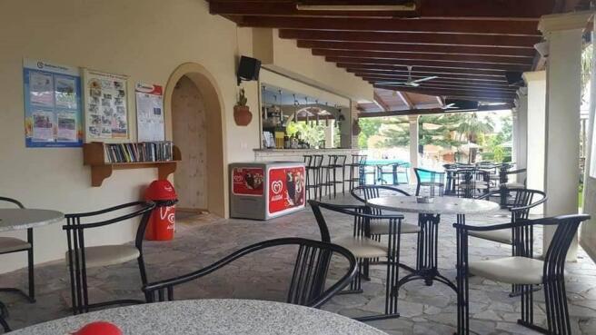 Bar - restaurant