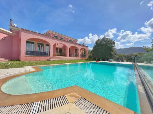 POOL TERRACE