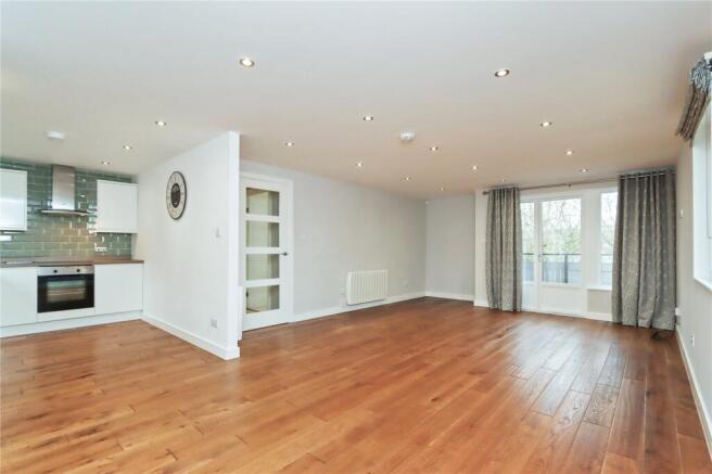 Lounge/Kitchen
