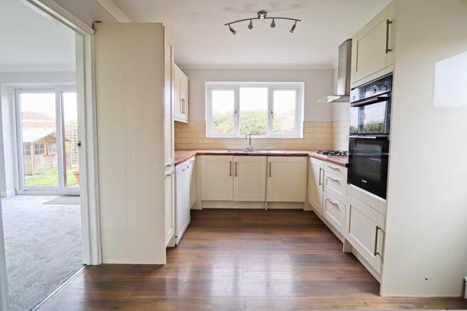 Kitchen / Breakfast Room
