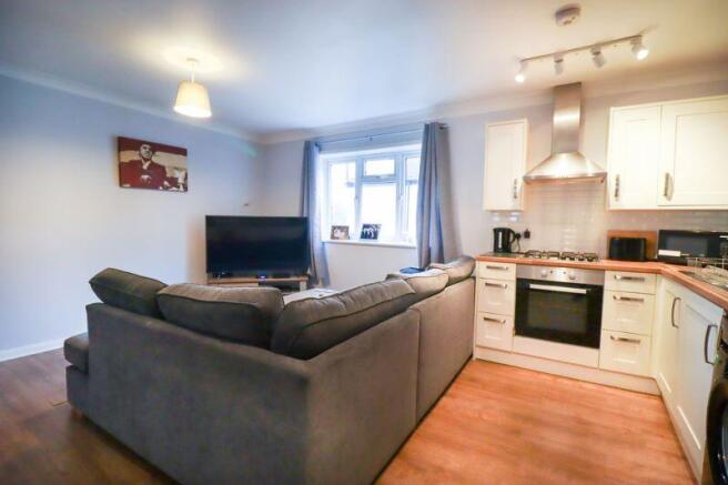 Lounge/Kitchen