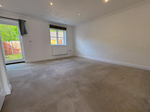 1f42eb96-b62c-49e...