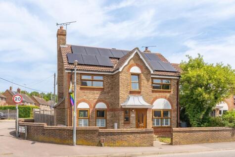 High Street, Eaton Bray