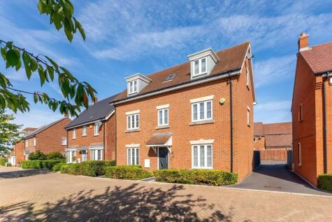 Lancaster Way, Pitstone