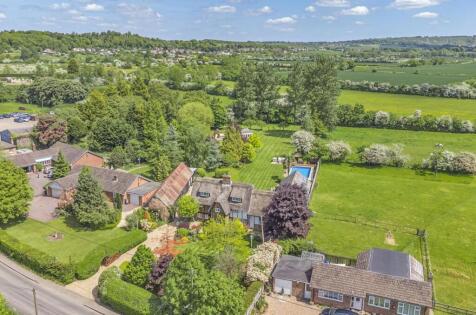 The Old House, Totternhoe Road, Eaton Bray