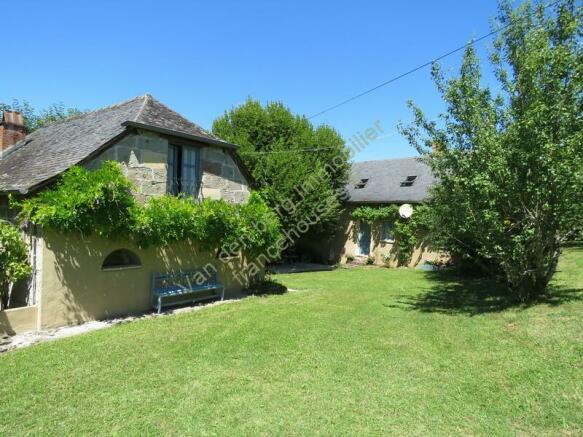 4 bedroom house for sale in Limousin Corr ze Ayen France