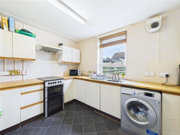 Kitchen / Dining