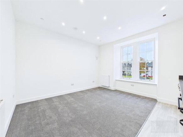 Sitting Room / Kitchen / Dining Area