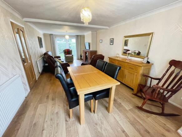 Lounge/Dining Room