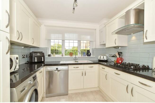 Kitchen/ Dining Room