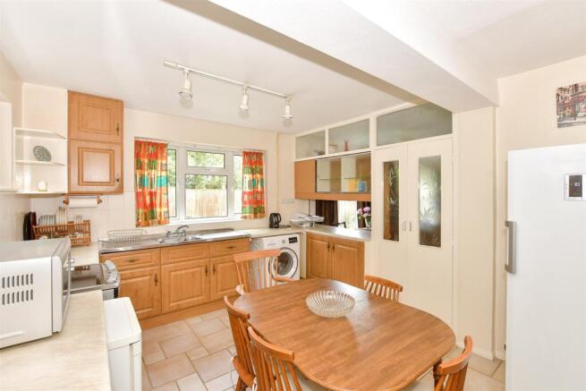 Kitchen/ Breakfast Room