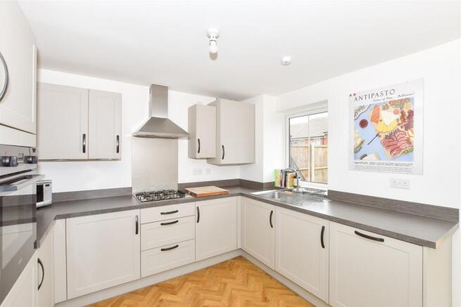 Kitchen/ Dining Room