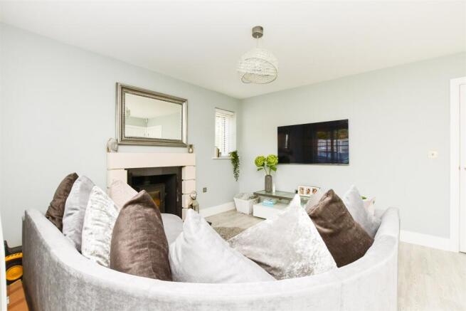 Lounge/Dining Room