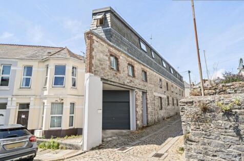 Lipson Avenue, Plymouth, PL4 8SQ