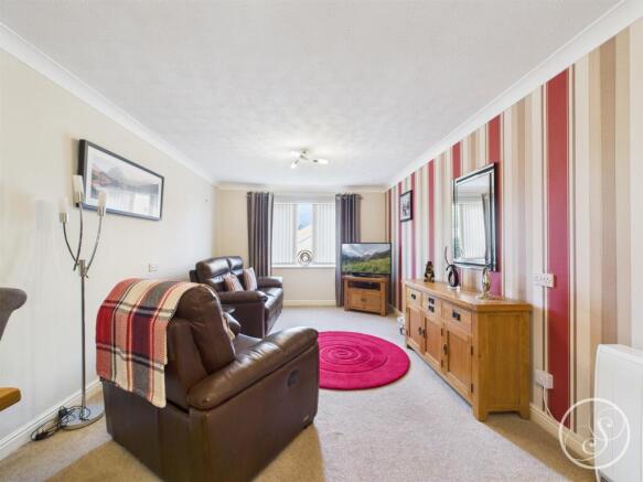 LOUNGE/KITCHEN/DINER