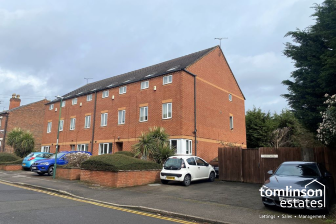 Semi-Detached - 6 Bedroom HMO