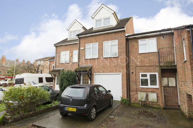 4 Bedroom student terraced house - HMO