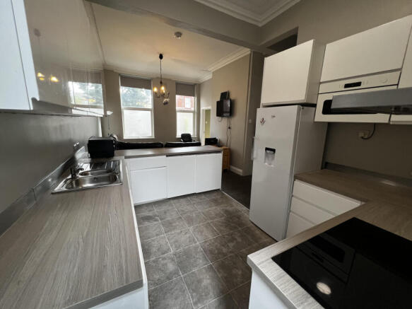 8 Bedroom detached house - HMO