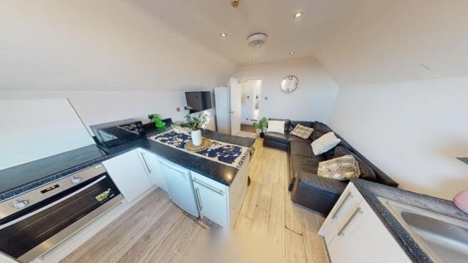 5 bed student flat