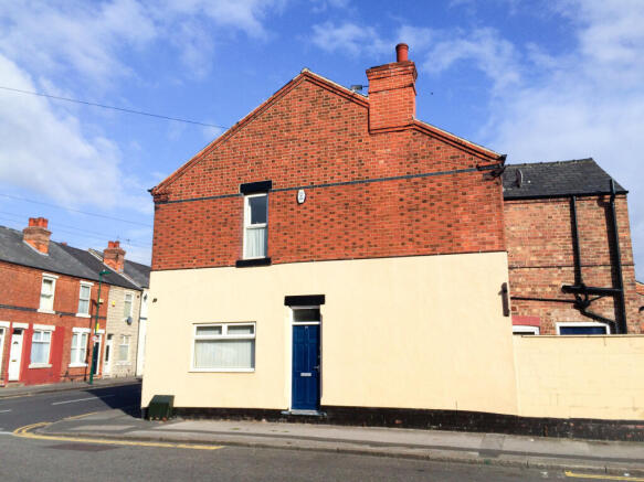 2 Bedroom end terrace house