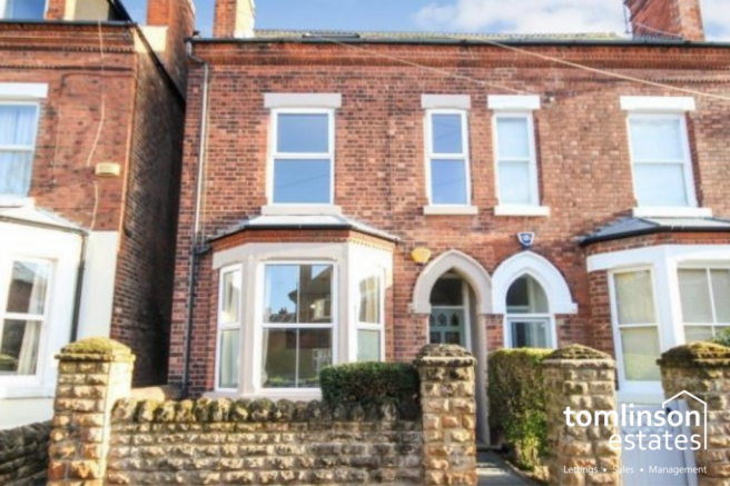 5 Bedroom semi-detached house - HMO