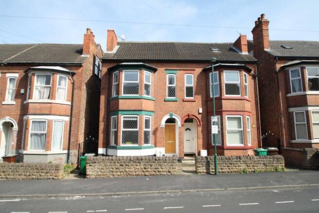 6 Bedroom Semi Detached House - HMO