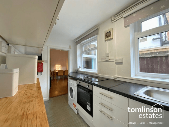 4 Bedroom terraced house (HMO)