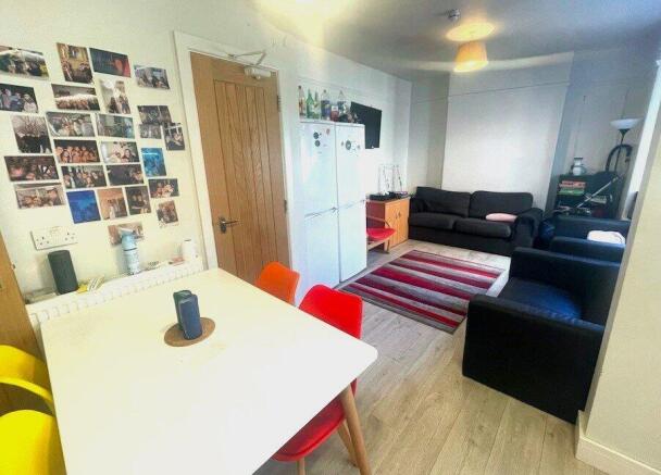 6 Bedroom Semi-Detached House (HMO)