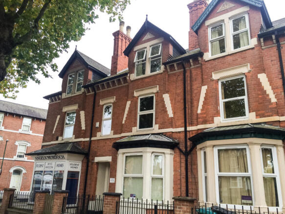 5 Bedroom terraced house - HMO