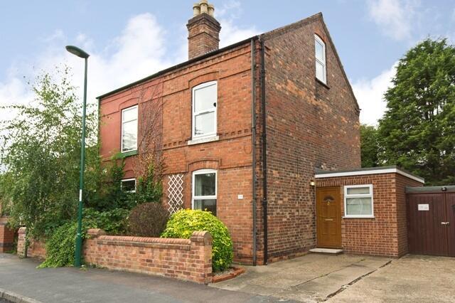 4 Bedroom semi-detached house - HMO