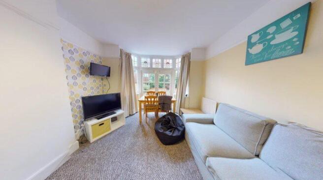 4 Bedroom Terraced House