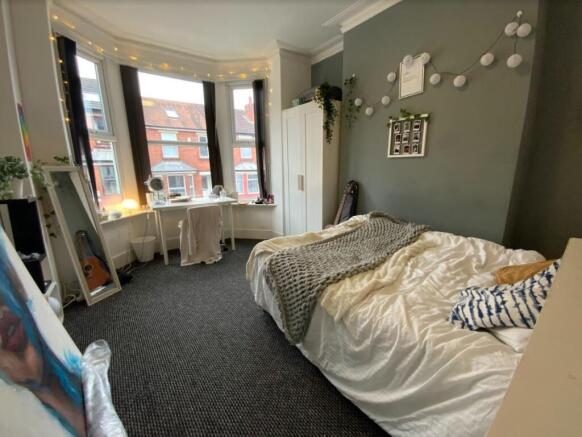 6 Bedroom terraced house (HMO)
