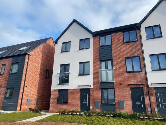 2 bedroom end terrace house