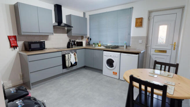 2 Bedroom end terrace house