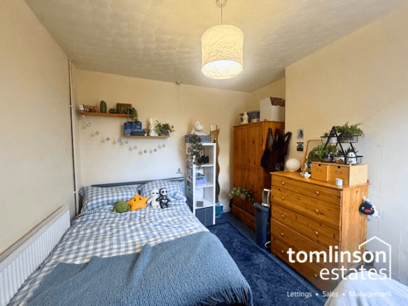 Johnson Road, Lenton, HMO