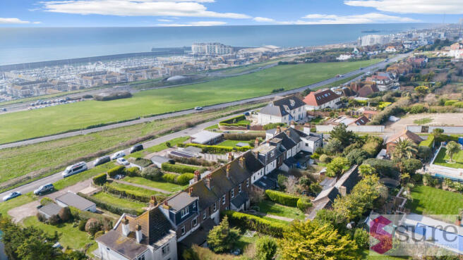 Roedean Terrace, ...