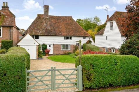 The Street, Bethersden, Ashford, Kent, TN26
