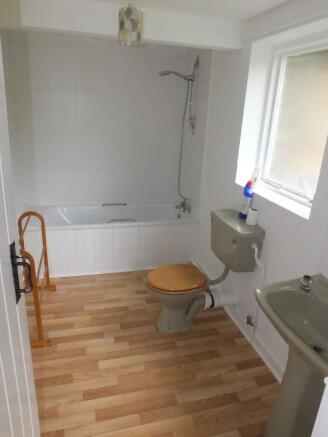 Photo 3