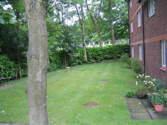 communal rear garden