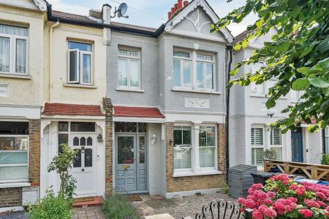 Prince Georges Avenue, Raynes Park, London, SW20