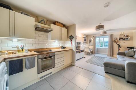 Greenview Drive, London, SW20