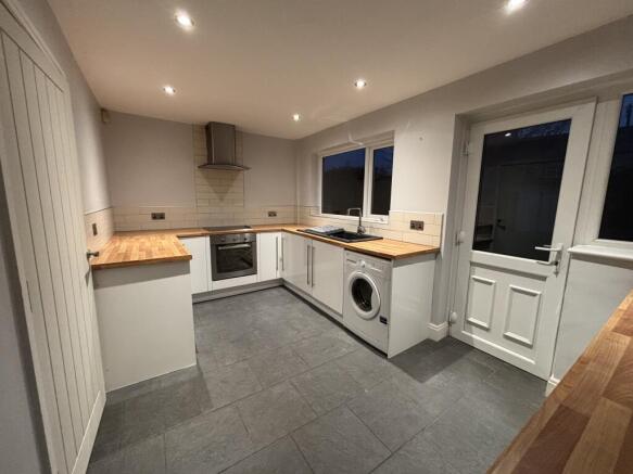 Lovely two bedroom mid town house in Markfield